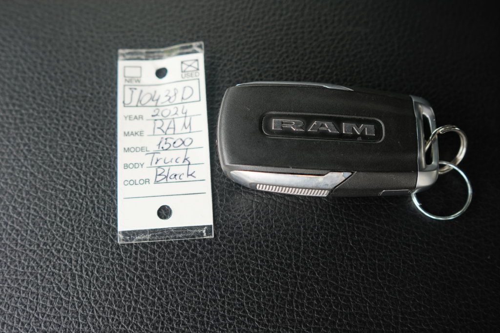 Used 2024 RAM 1500 Big Horn AWD/4WD image 39