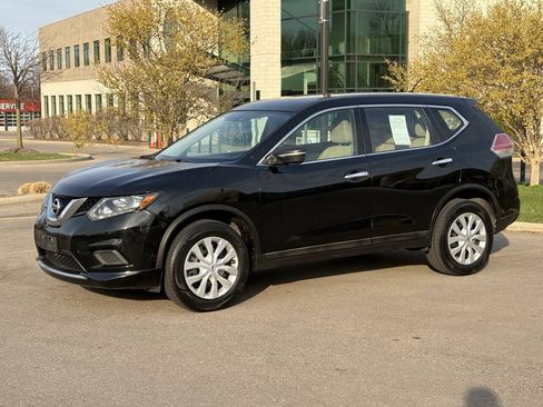 Used 2014 Nissan Rogue S AWD/4WD image 2