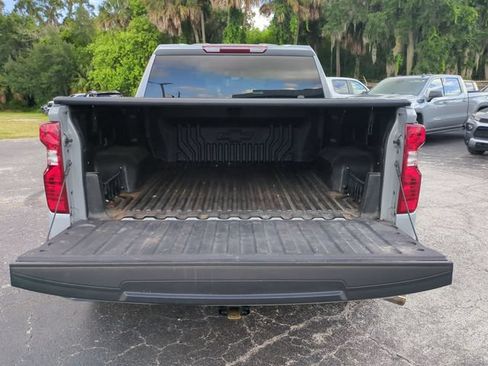 Used 2024 Chevrolet Silverado 1500 LT RWD image 14