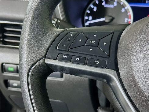Used 2023 Nissan Sentra SV FWD image 16
