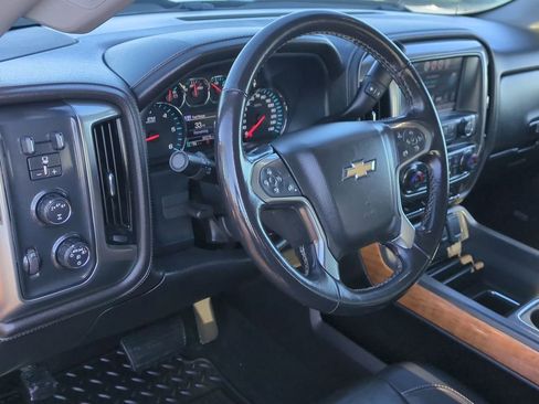 Used 2017 Chevrolet Silverado 2500 LTZ image 2