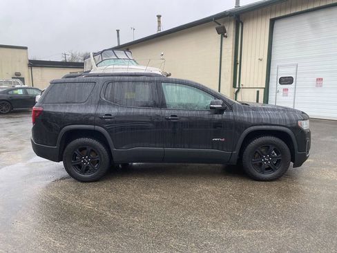 Used 2022 GMC Acadia AT4 w/ Preferred Package image 4