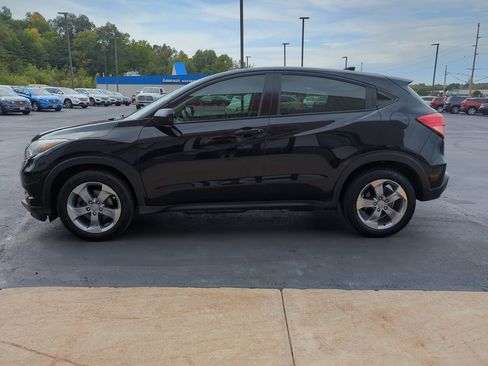 Used 2018 Honda HR-V LX image 5
