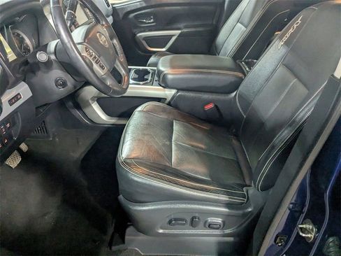 Used 2018 Nissan Titan PRO-4X w/ Pro-4x Convenience Package image 16