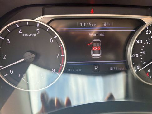 Used 2025 Nissan Sentra SV w/ SV Premium Package FWD image 8