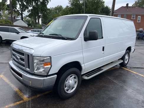 Used 2013 Ford E-250 and Econoline 250 w/ PWR Group image 1