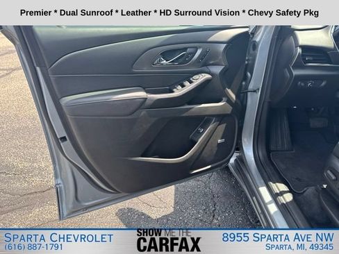 Used 2023 Chevrolet Traverse Premier AWD/4WD image 11