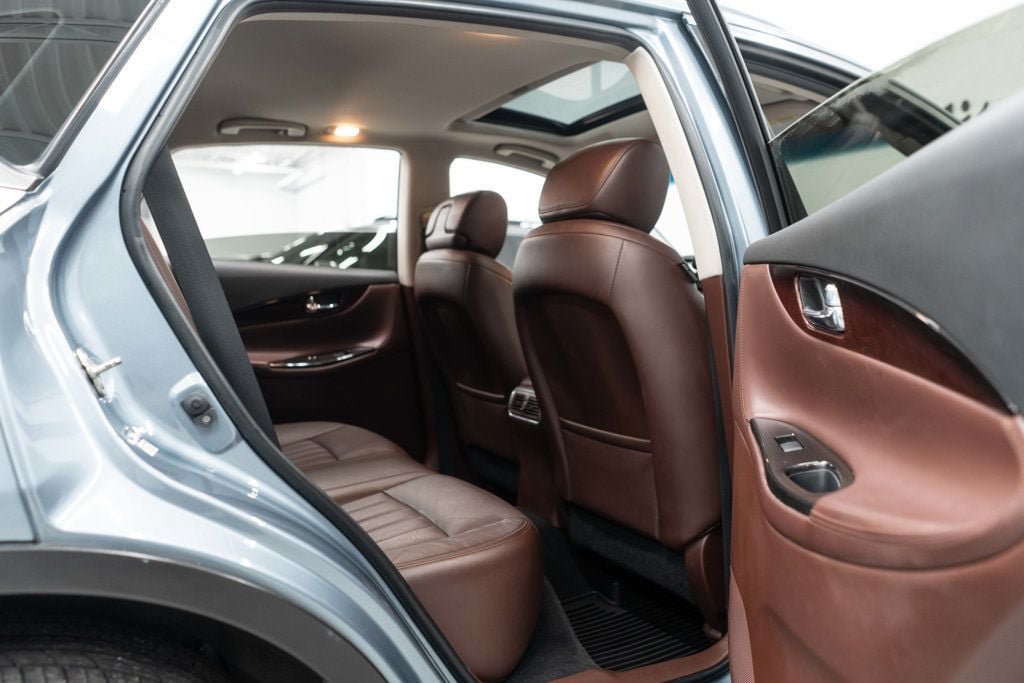 Used 2017 INFINITI QX50 2WD w/ Deluxe Touring Package image 13