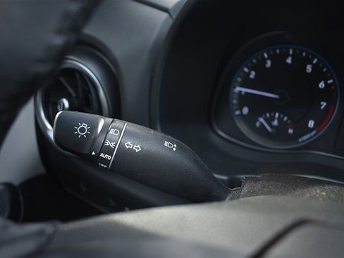 Used 2023 Hyundai Kona SEL w/ Convenience Package image 17