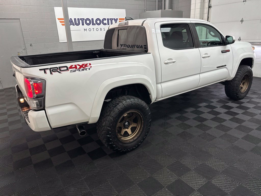 Used 2020 Toyota Tacoma TRD Sport AWD/4WD image 10