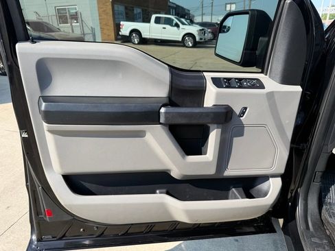 Used 2017 Ford F150 XL w/ Equipment Group 101A Mid AWD/4WD image 28