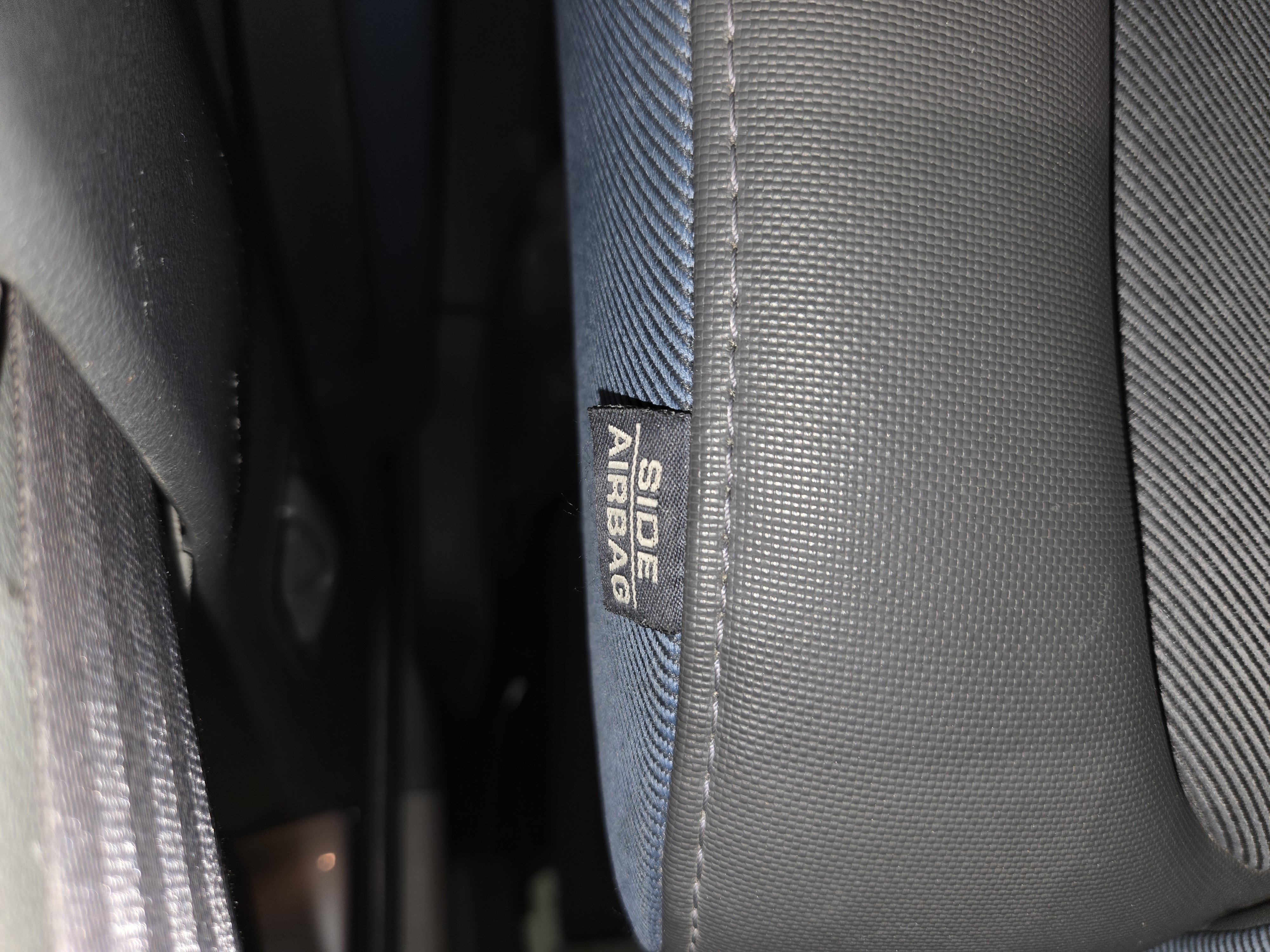 Used 2004 Honda Element EX image 37