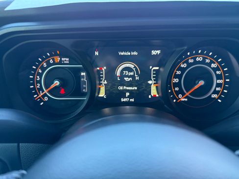 Used 2025 Jeep Gladiator Mojave w/ Convenience Group image 18