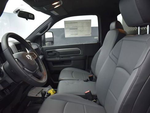 New 2024 RAM 2500 Tradesman w/ Chrome Appearance Group image 11