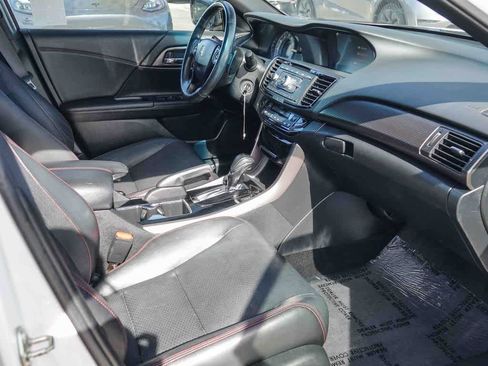 Used 2017 Honda Accord Sport Special Edition image 15