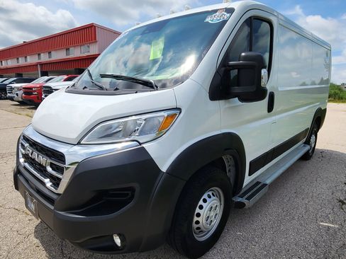 Used 2025 RAM ProMaster 2500 w/ U-Haul Equipment Group FWD image 15