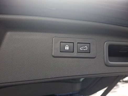 Used 2023 Subaru Forester Sport image 31