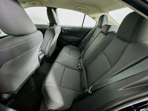 Used 2025 Toyota Corolla LE image 26