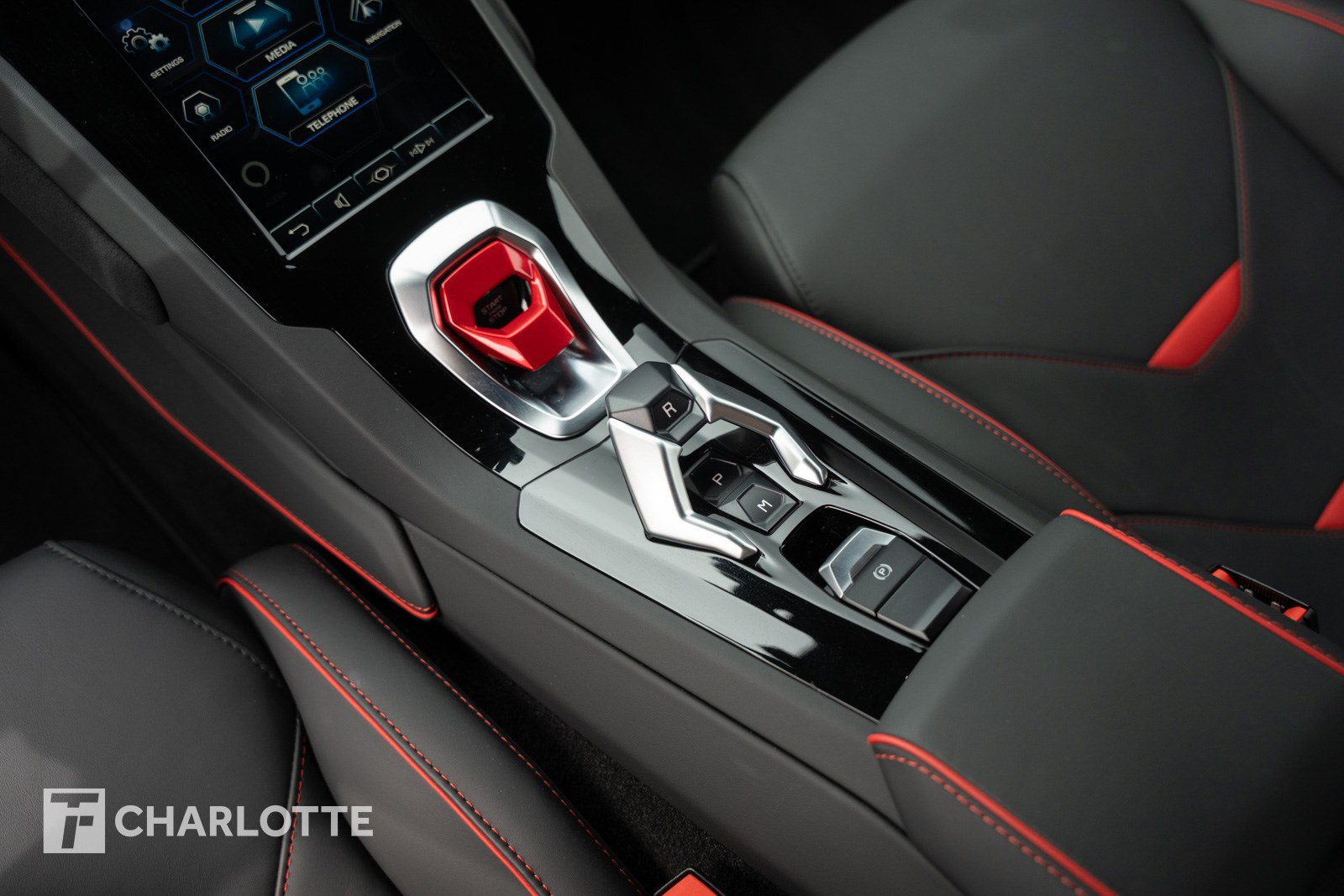 Used 2020 Lamborghini Huracan EVO RWD image 32