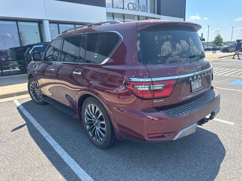 Used 2022 Nissan Armada Platinum w/ Captain's Chairs Package RWD image 3