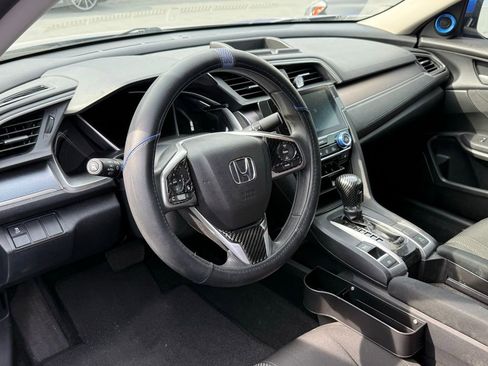 Used 2017 Honda Civic EX-T image 2