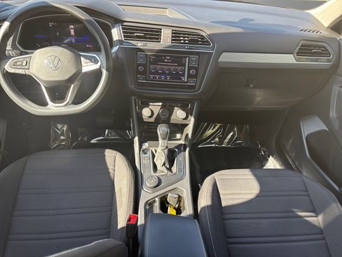 Used 2022 Volkswagen Tiguan S image 37