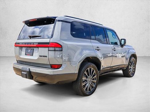 Used 2024 Lexus GX 550 w/ Accessory Package (Z1) AWD/4WD image 5
