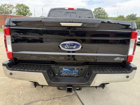 Used 2017 Ford F250 Lariat w/ Chrome Package AWD/4WD image 4