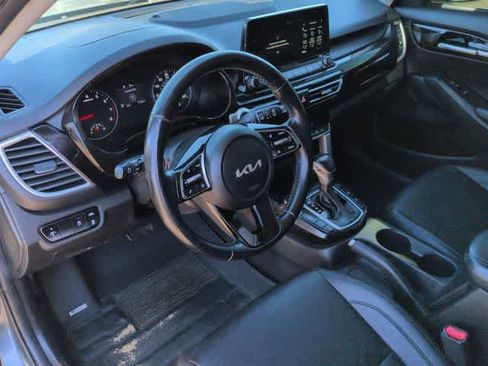 Used 2022 Kia Seltos EX AWD/4WD image 10