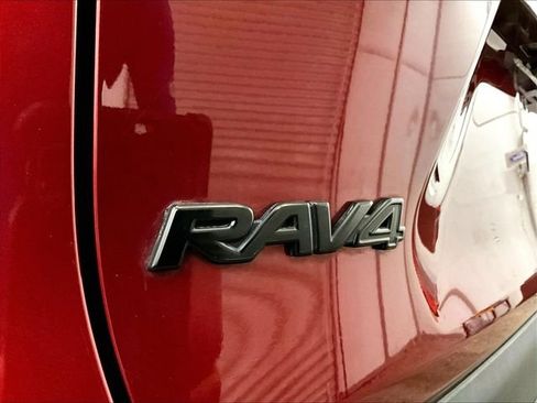 Used 2020 Toyota RAV4 LE w/ All Weather Liner Package AWD/4WD image 13