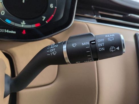 New 2026 Land Rover Range Rover SE image 27