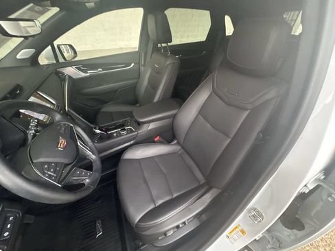 Certified 2026 Cadillac XT5 Premium Luxury w/ LPO, Blue Accent Package FWD image 20