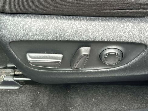 Used 2024 Toyota RAV4 XLE AWD/4WD image 32