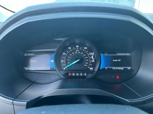 Certified 2022 Ford Edge SEL w/ Convenience Package image 2