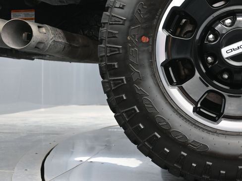 Used 2024 Ford F250 Platinum image 46