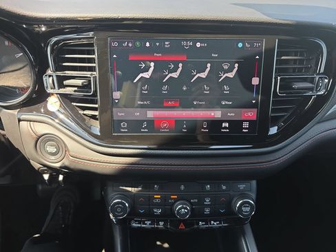 Used 2024 Dodge Durango GT RWD image 8