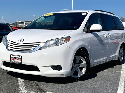 Used 2015 Toyota Sienna LE