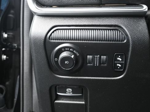 Used 2023 Jeep Wagoneer 4WD w/ Convenience Group I image 21