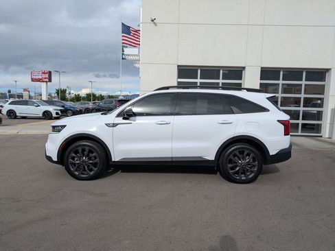 Used 2022 Kia Sorento SX Prestige w/ Rust Color Package AWD/4WD image 10
