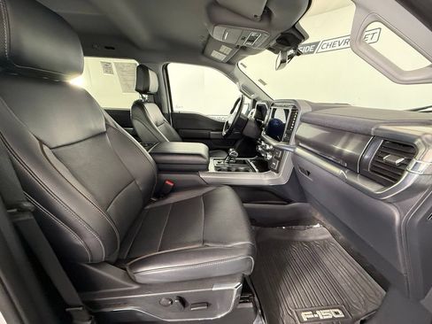 Used 2022 Ford F150 Lariat w/ FX4 Off-Road Package AWD/4WD image 17
