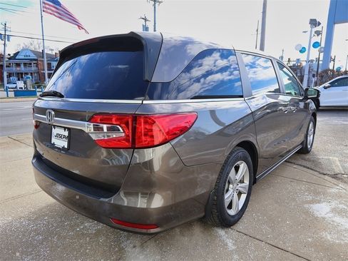 Used 2018 Honda Odyssey EX image 5