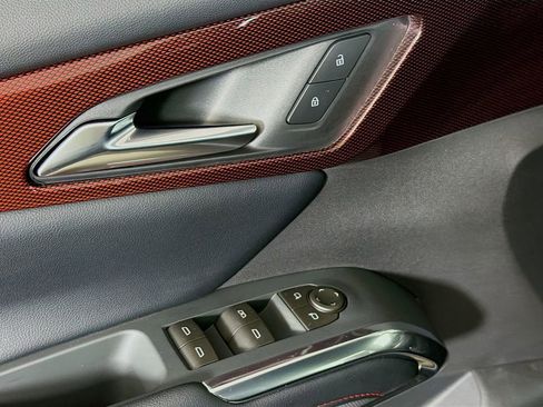New 2026 Chevrolet Traverse Z71 w/ LPO, Floor Liner Package AWD/4WD image 16