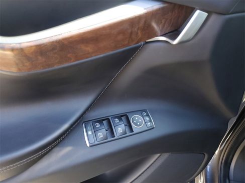 Used 2020 Tesla Model X Long Range image 19