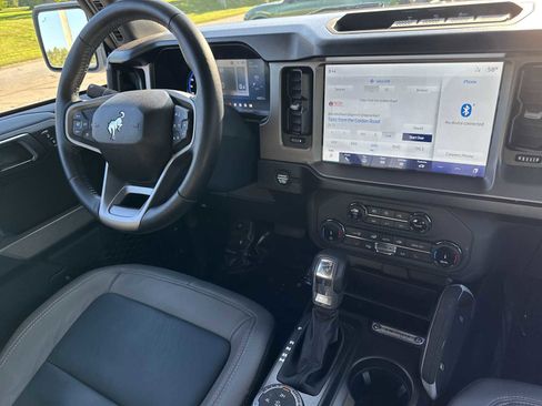 Used 2022 Ford Bronco Outer Banks image 25