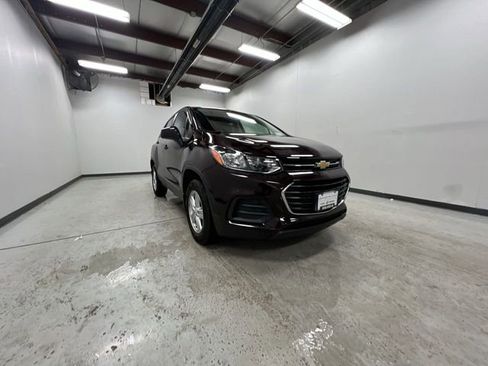 Used 2022 Chevrolet Trax LS w/ Tint and Cruise Package image 2