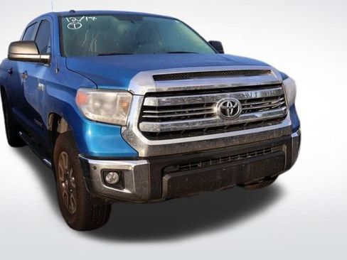 Used 2017 Toyota Tundra SR5 image 2