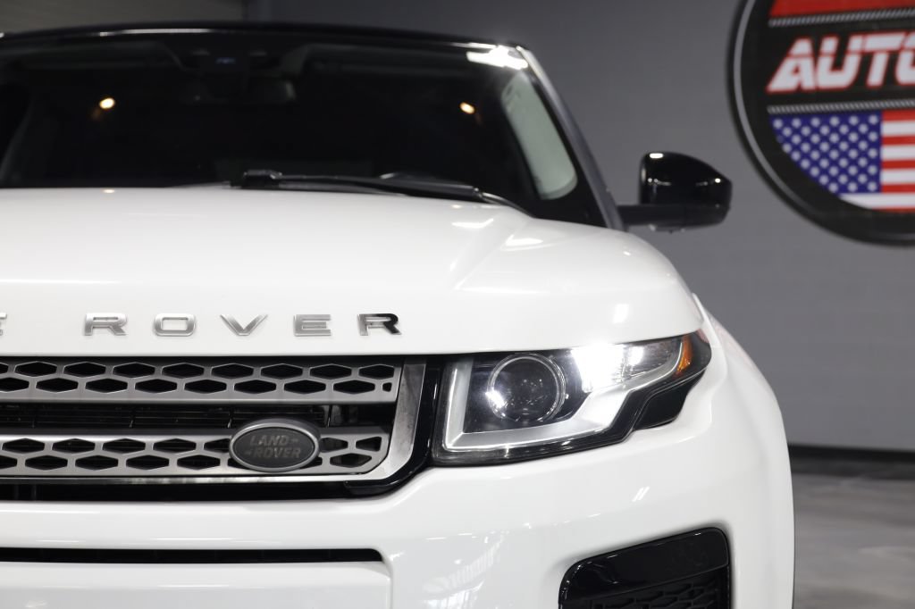 Used 2018 Land Rover Range Rover Evoque SE AWD/4WD image 33