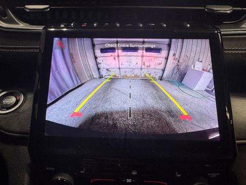 Used 2023 Jeep Grand Cherokee Limited w/ MOPAR Finishing Package image 16