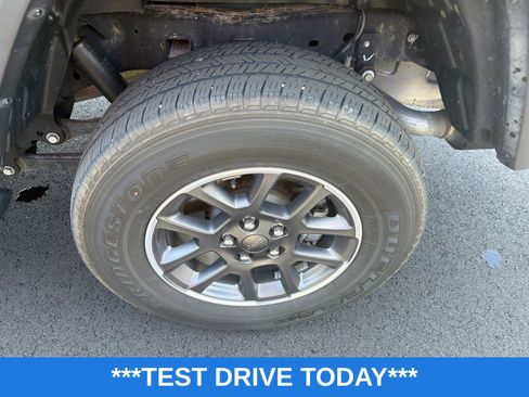 Used 2021 Jeep Gladiator Overland AWD/4WD image 10