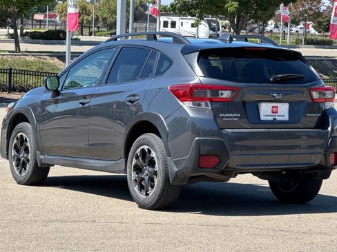 Used 2023 Subaru Crosstrek 2.0i Premium AWD/4WD image 6